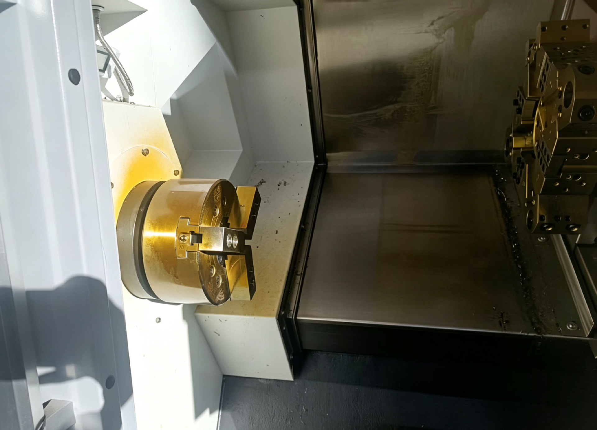 TCK50 CNC Torno de bancada inclinada