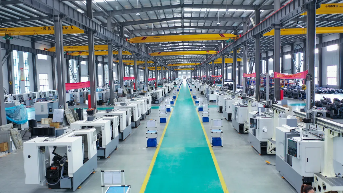 Handemo CNC taller en Tengzhou donde se instalan y prueban piezas fundidas de gran tamaño antes de ejecutar un lote